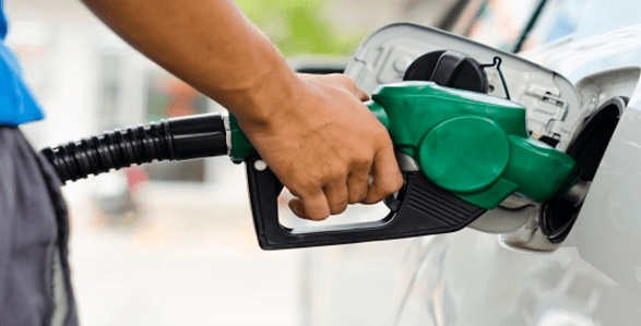 México disminuye permisos e importaciones de gasolina 