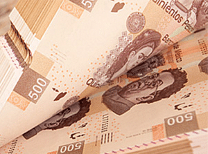 El peso cerró la sesión con una apreciación moderada de 0.25% o 4.9 centavos, cotizando alrededor de 20.10 pesos por dólar. The peso closed the session with a moderate appreciation of 0.25% or 4.9 cents, trading around 20.10 pesos per dollar.