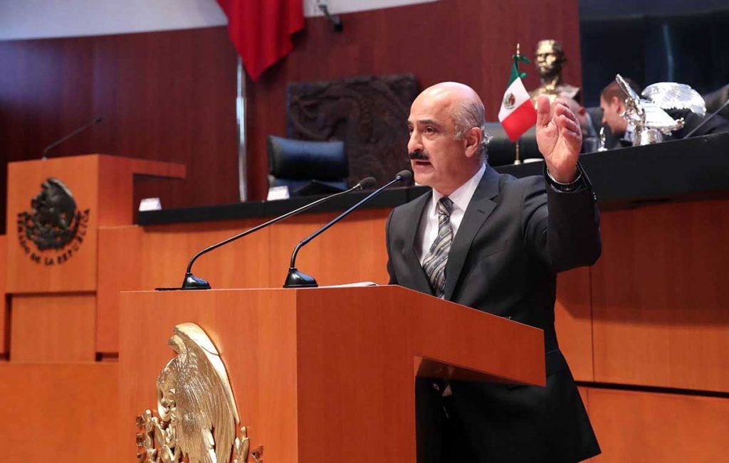 Ricardo Ahued Bardahuil submitted his resignation on Wednesday as head of the General Administration of Customs (AGA), according to the newspaper Reforma.