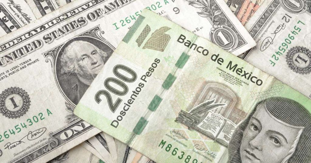 El peso inicia la sesión de manera estable alrededor de 18.77 pesos por dólar, lo que equivale a una ligera depreciación de 0.01%, después de que por la mañana se publicó la inversión fija bruta de noviembre, que mostró un retroceso anual de 2.8%, de acuerdo a cifras desestacionalizadas.