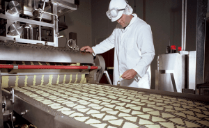 Gruma informó que invirtió 95 millones de dólares en el tercer trimestre de 2022 y parte de esos recursos se destinaron a la construcción de una planta de tortillas en Indiana, Estados Unidos. Gruma reported that it invested US$95 million in the third quarter of 2022, part of which was used to build a tortilla plant in Indiana, United States.