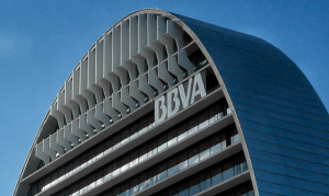 El grupo financiero español BBVA registró 109,079 millones de euros en activos en México al cierre de 2019, un alza de 12% interanual.