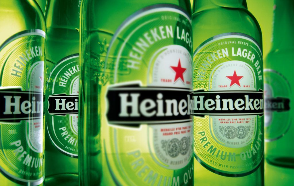 Heineken dirige cinco de las 10 fábricas de cerveza con energía solar más grandes del mundo.