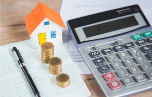 Capital gain, like other key indicators of the sector, is a benchmark that you should pay attention to when buying a property. With it you can determine how much the value of a property increased or decreased over a year.