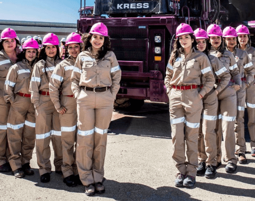 Women miners made up 17% of the workforce in the sector, according to data from the Mining Chamber of Mexico (Camimex).