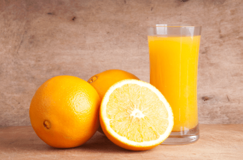 A new study suggests that the orange juice helps to reduce the problems caused by obesity, highlighted CitrusBR, an organization that represents the three largest Brazilian orange yoke exporters (Citrosuco, Cutrale and Louis Dreyfus Company).