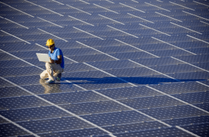 India increased its share of renewable energy to 23.7% in total sources to generate electricity in 2020, reported the World Trade Organization (WTO).