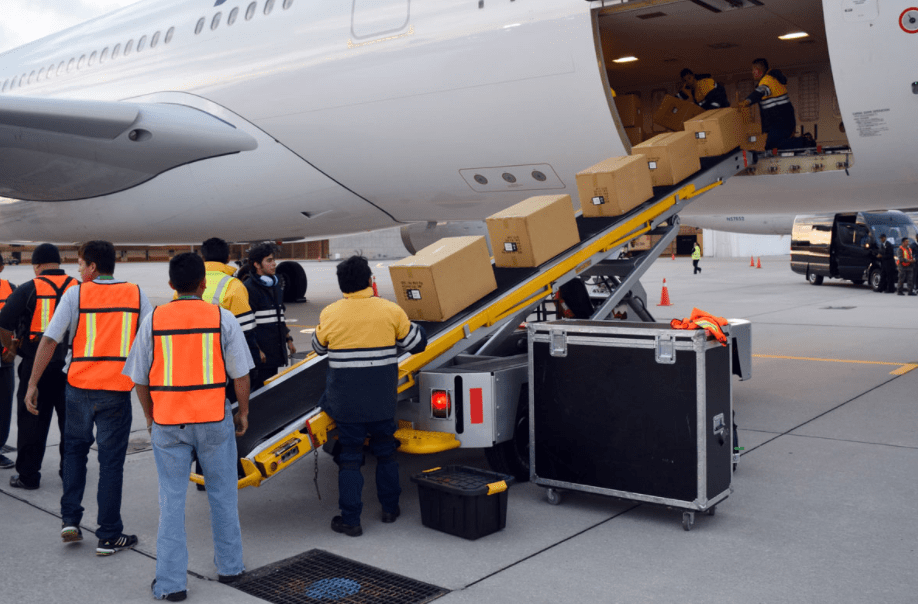 International cargo at airports in Mexico fell 12.2% in 2020, to 605,763.8 tons, according to data from the Ministry of Communications and Transportation (SCT).