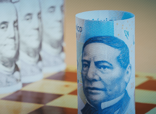 El peso inicia la sesión con una apreciación de 0.46% o 9.3 centavos, con el tipo de cambio cotizando alrededor de 19.84 pesos por dólar. The peso starts the session with an appreciation of 0.46% or 9.3 cents, with the exchange rate trading around 19.84 pesos per dollar.