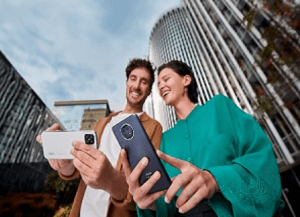 América Móvil y AT&T perdieron participación en el mercado de telefonía celular en México en el segundo trimestre de 2020, de acuerdo con los últimos datos disponibles del Instituto Federal de Telecomunicaciones (IFT). América Móvil and AT&T lost share in the mobile phone market in Mexico in the second quarter of 2020, according to the latest data available from the Federal Telecommunications Institute (IFT).