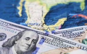 Metade do comércio global usa o dólar como moeda principal