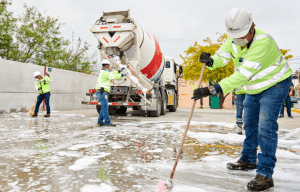 Cemex informó que incrementó sus ventas de cemento y otros productos en México durante los tres meses concluidos el 31 de marzo de 2021, a tasas interanuales. Cemex reported that it increased its sales of cement and other products in Mexico during the three months ended March 31, 2021, at year-on-year rates.