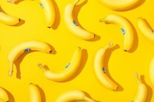 Cuatro de los cinco principales exportadores de plátanos (bananas) del mundo en 2020 son países latinoamericanos: Ecuador, Costa Rica, Colombia y Guatemala. Four of the top five exporters of bananas in the world in 2020 are Latin American countries: Ecuador, Costa Rica, Colombia and Guatemala.