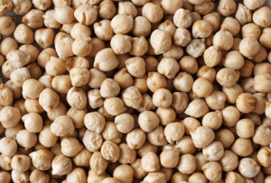 Las ventas de garbanzo lideraron las exportaciones mexicanas agroalimentarias en septiembre en cuanto a crecimiento interanual, con un alza 99.2%, de acuerdo con datos del Inegi. Chickpea sales led Mexican agri-food exports in September in terms of year-on-year growth, with an increase of 99.2%, according to data from Inegi.