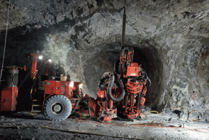 Cofece aprueba venta de mina de plata de First Majestic a Sierra Madre. Cofece approves the sale of First Majestic's silver mine to Sierra Madre. Cofece approuve la vente de la mine d'argent First Majestic à Sierra Madre. Cofece aprova venda da mina de prata First Majestic para Sierra Madre.