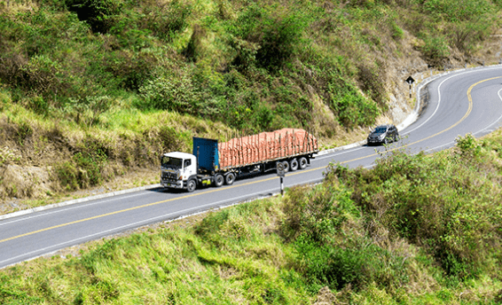 Las autoridades peruanas están llevando a cabo actualmente varias investigaciones de corrupción de alto perfil que han retrasado seis proyectos de infraestructura en Perú. Peruvian authorities are currently conducting several high-profile corruption investigations that have delayed six infrastructure projects in Peru.