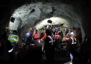 Americas Gold and Silver informó que invertirá 30 millones de dólares en una mina de plata ubicada en Sinaloa, México. Americas Gold and Silver reported that it will invest 30 million dollars in a silver mine located in Sinaloa, Mexico.