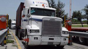 En la aduana de Veracruz operan equipos de tecnología de rayos X y rayos gamma. X-ray and gamma ray technology equipment operates in the Veracruz customs office.