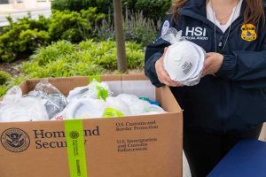 El DHS investiga la venta de 28 millones de máscaras 3M N95 falsificadas. DHS investigates the sale of 28 million counterfeit 3M N95 masks.