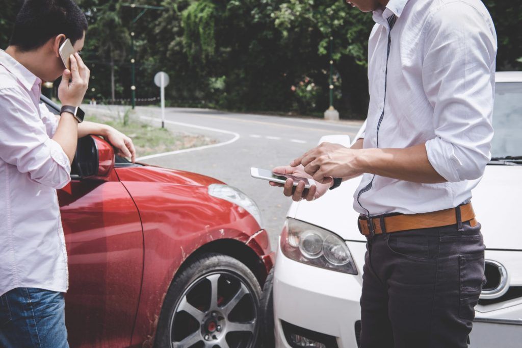 Con una participación de 14.2%, GEICO es la segunda empresa de seguros para autos más grande de los Estados Unidos, después de State Farm. With a 14.2% share, GEICO is the second largest auto insurance company in the United States, after State Farm.