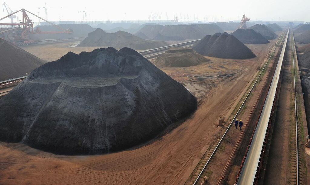 En el segundo trimestre de 2022, los precios del mineral de hierro en China volvieron a repuntar hasta los 160.69 dólares por tonelada ($/t) a principios de abril. In the second quarter of 2022, iron ore prices in China rebounded again to $160.69 per tonne ($/t) in early April.