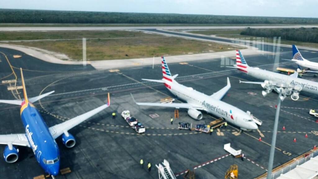 Los 10 principales aeropuertos de México para pasajeros. The 10 main airports in Mexico for passengers. Les 10 principaux aéroports du Mexique pour les passagers.