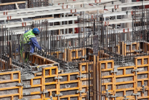 Refuerzo del hormigón en la industria de la construcción. Reinforcement of concrete in the construction industry. Renforcement du béton dans l'industrie de la construction. Reforço do concreto na construção civil.