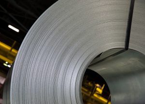 A Steel Dynamics investiu 1,7 mil milhões de dólares em 2023, principalmente nos seus segmentos de operações de alumínio e operações de aço.